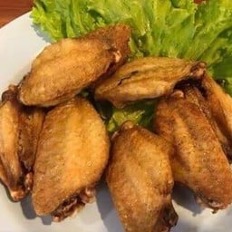 ไก่นุ่มๆ โรยหอมทอดกรุบกรอบ 