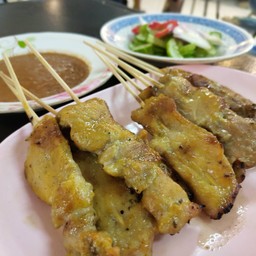 หมูสะเต๊ะเลิศรส (น้องพร)