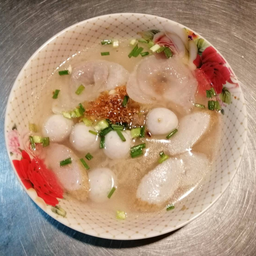 บะหมี่น้ำพิเศษ