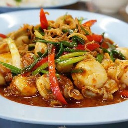 หอยเชลล์ผัดน้ำพริกเผา