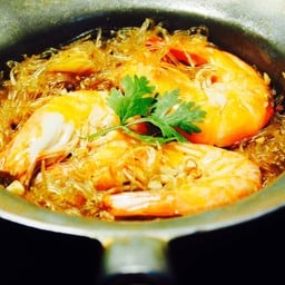 กุ้งอบวุ้นเส้น