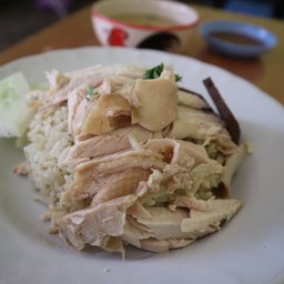 ก๋วยเตี๋ยวไก่มะระ ข้าวมันไก่