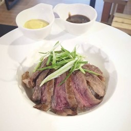 ข้าวหน้าเนื้อแองกัส ซากะ วากิว