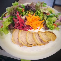 สลัดอกเป็ดซอสส้ม