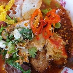 อาตี๋ บะหมี่เกี๊ยว สรงประภา