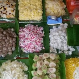 ขนมไทยๆทำสดใหม่ทุกวัน ไม่มีของค้างแน่นอน
