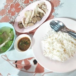 ข้าวมันไก่ ลานทอง