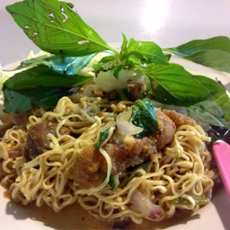 ลาบมาม่า