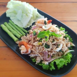 ลาบมาม่าทะเล