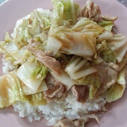 ผัดผักกาดขาวน้ำมันหอย   ราดข้าว