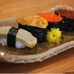 ซูชิรวมทามาโกะ