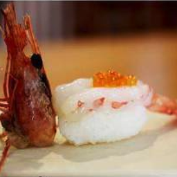 ข้าวปั้นอามาเอบิ