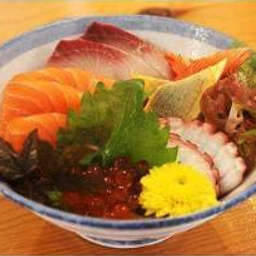 ข้าวหน้าปลาดิบมาซาโตะ