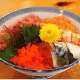 ข้าวหน้าปลาดิบโทโร่สเปเชียล