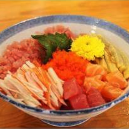 ข้าวหน้าปลาดิบโทโร่มิกซ์