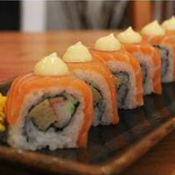 แซลมอนโรล