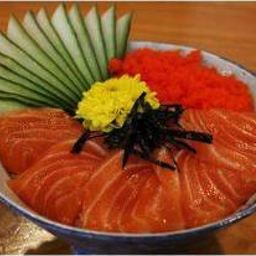 ข้าวหน้าปลาดิบแซลมอนมินิ