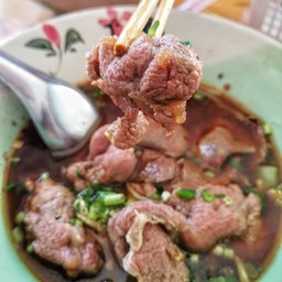 ก๋วยเตี๋ยวเฮียล้ง เนื้อตุ๋น หมูตุ๋น