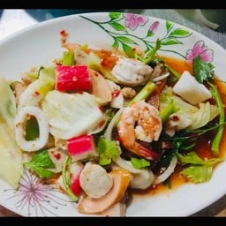 ยำรวมมิตรไม่ใส่เส้น