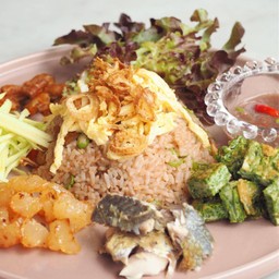 ข้าวคลุกกะปิทรงเครื่อง