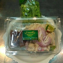 ไส้กรอก-ปลาแนม ชุดกลาง