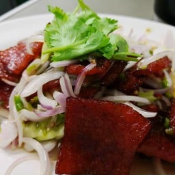 ยำหมูแผ่น