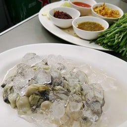 หอยนางรมทรงเครื่อง