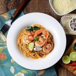 Tom tum kung pasta