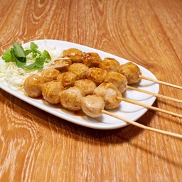 ร้านก๋วยเตี๋ยวเป็ดเฮียเม้ง - ลูกชิ้นเป็ดย่าง4ไม้