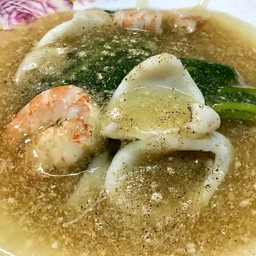 ราดหน้าทะเล เส้นใหญ่