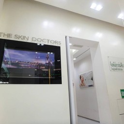 ทางเข้าห้องนวดด้านใน