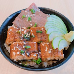 ข้าวหน้าเนื้อวากิว+ปลาไหล (เล็ก)