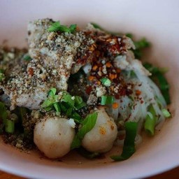 ก๋วยเตี๋ยวแห้ง (เนื้อ)