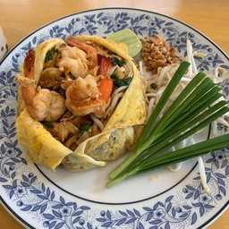 ผัดไทยกุ้งสด