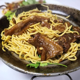 ขาห่านอบบะหมี่