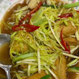 กุยช่ายขาวผัดเต้าหู้