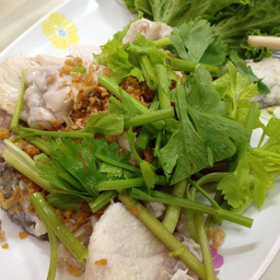 เนื้อปลากระพงลวกจิ้ม