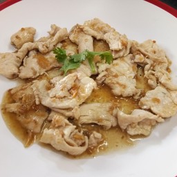 ไก่กระเทียม