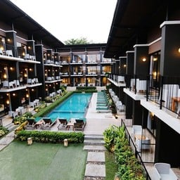 La Lune Beach Resort
