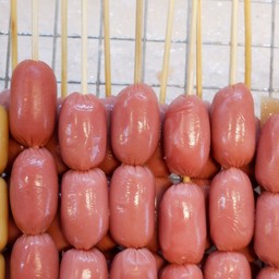 คอกเทลแดง Red Chicken Cocktail Sausage / 红鸡鸡尾酒香肠