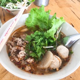 เวียนนาก๋วยเตี๋ยวหมูต้มยำ