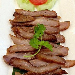 คอหมูย่างน้ำจิ้มแจ่ว