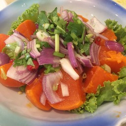 ยำไข่ครอบ