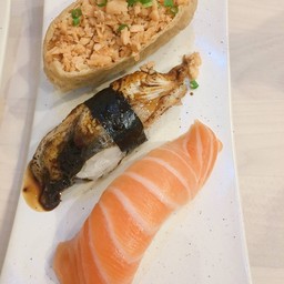 Salmon/Unagi/Inari Salmon 69.-