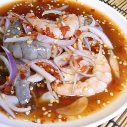 ยำกุ้งผสม สด&สะดุ้ง M