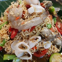 ตำมาม่าทะเลเดือด