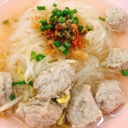 ก๋วยเตี๋ยวหมูก้อนล้วน(หมูเด้ง)