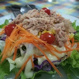 สลัดทูน่า