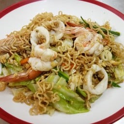 ผัดมาม่าทะเล