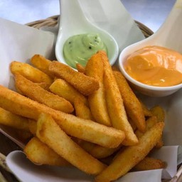 เฟร้นฟรายโรยเกลือ